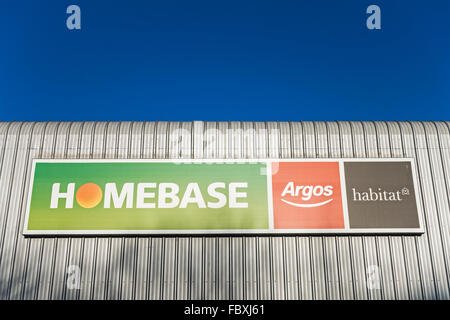 Home Gruppo Retail store Homebase, recentemente acquisita dalla società australiana Bunnings, Argos e Habitat. Foto Stock