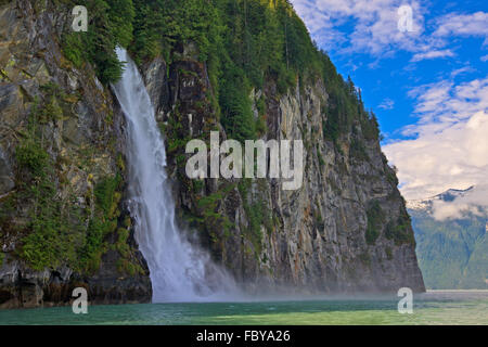 Punto di cascata waterfall, Cavaliere ingresso,,British Columbia, Canada Foto Stock