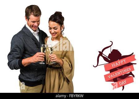 Immagine composita della coppia felice azienda bicchieri di vino Foto Stock