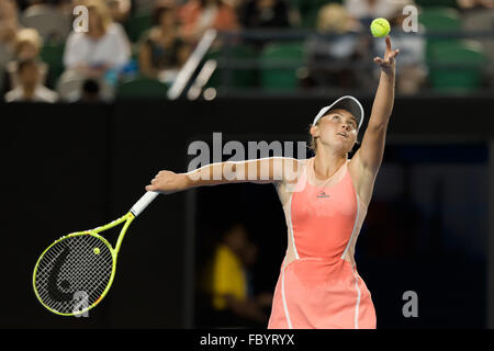 Melbourne, Australia. Xx gen, 2016. Maria Sharapova della Federazione Russa in azione in un secondo round match contro Aliaksandra Sasnovich della Bielorussia il giorno tre del 2016 Australian Open Grand Slam torneo di tennis a Melbourne Park a Melbourne, Australia. Maria Sharapova ha vinto 62 61 Sydney bassa/Cal Sport Media/Alamy Live News Foto Stock