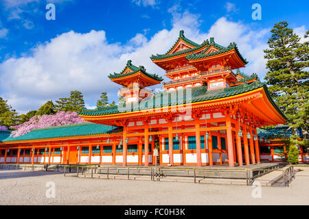 Kyoto, Giappone al Santuario Heian durante la primavera. Foto Stock