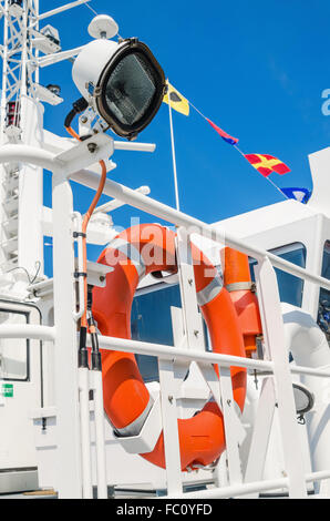 Anello salvagente a bordo della nave, un close up Foto Stock