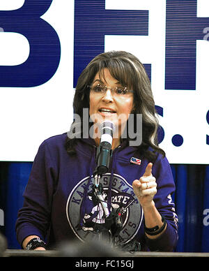 Indipendenza, Kansas, Stati Uniti d'America, 25 ottobre, 2014 Sarah Palin annuncia il suo sostegno per il senatore Pat Roberts Credito: Mark Reinstein Foto Stock