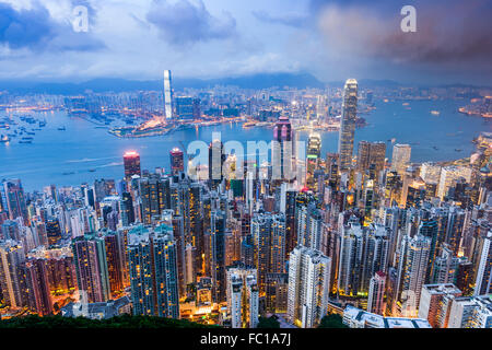 Hong Kong Cina skyline della città da Victoria Peak. Foto Stock