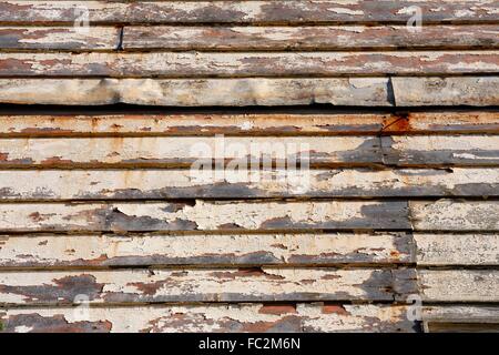 Rivestimento in legno sul lato di una casa Foto Stock