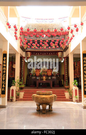 Interno del tempio Cinese in Malacca,. Foto Stock