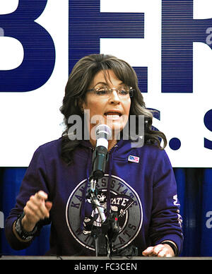 Indipendenza, Kansas, Stati Uniti d'America, 25 ottobre, 2014 Sarah Palin annuncia il suo sostegno per il senatore Pat Roberts Credito: Mark Reinstein Foto Stock