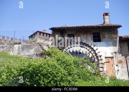 Vecchio mulino rocca sforzesca Foto Stock