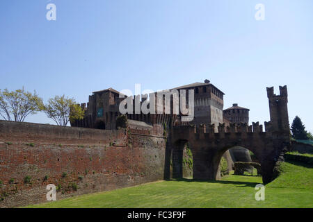 Vecchio mulino rocca sforzesca Foto Stock