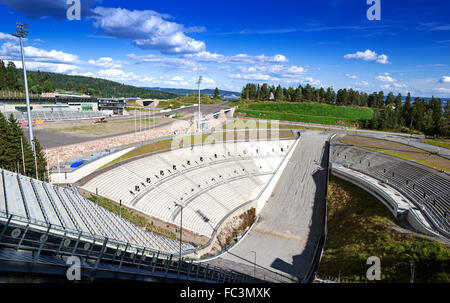 Il trampolino da sci di Holmenkollen in Oslo Foto Stock