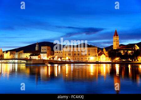 Città vecchia di Trogir in Dalmazia Foto Stock