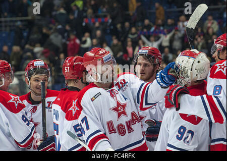 Gen 20, 2016 - Moscow, Russia - il CSKA Mosca celebrare vincendo con il punteggio 3:2 nella partita contro la dinamo Mosca all'arena VTB di Mosca. (Credito Immagine: © Anna Sergeeva via ZUMA filo) Foto Stock