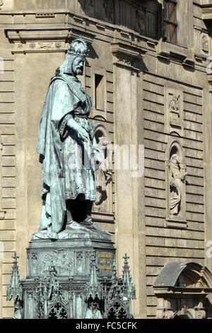 Statua di Carlo IV A PRAGA Foto Stock