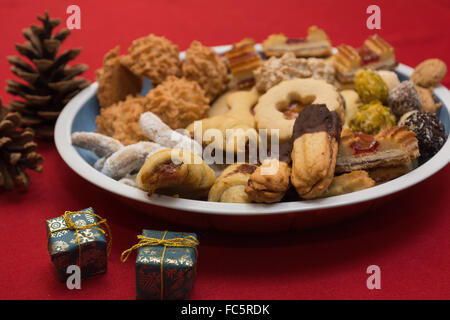 Selezione di biscotti di Natale Foto Stock