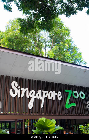 Singapore - Agosto 3, 2014: ingresso al Giardino Zoologico di Singapore in agosto Foto Stock