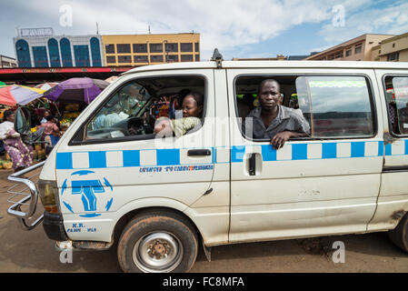 Minibus taxi, Kampala, Uganda, Africa Foto Stock