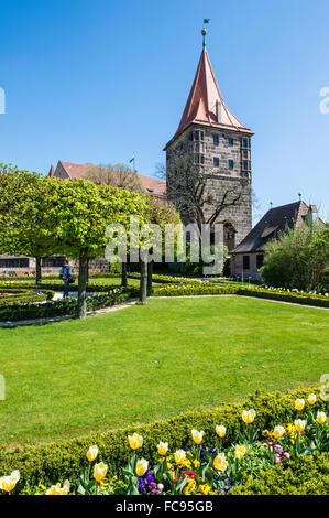 I giardini del castello del castello imperiale di Norimberga, Baviera, Germania, Europa Foto Stock