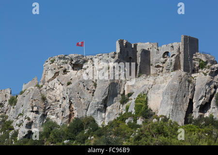 Castello in rovina le rocce della collina villaggio di Les Baux-de-Provence, Provence, Francia Foto Stock