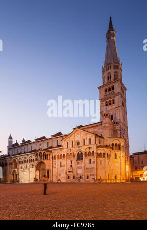 Il Duomo di Modena e Piazza Grande, Patrimonio Mondiale dell Unesco, Modena, Emilia Romagna, Italia, Europa Foto Stock