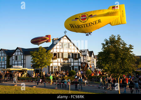 DEU, Germania, regione di Sauerland, Warstein, International Balloon Festival in Warstein, dirigibili [il balloon festival in Warstein ho Foto Stock