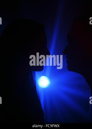 Giovane silhouette Foto Stock