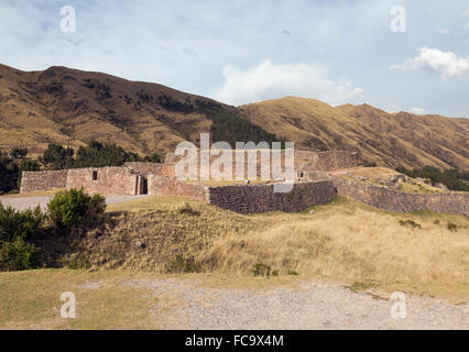 Rovine Inca a Puka Pukara, Cusco Foto Stock