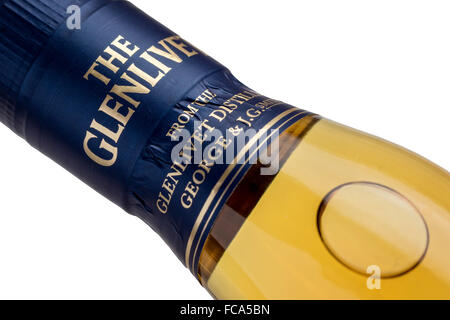 Whisky etichetta sulla bottiglia di Glenlivet Foto Stock