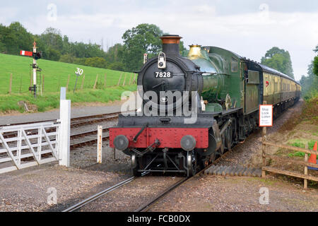 8728 Odney Manor avvicinando Washford Station Foto Stock