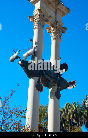 Monumento a Cristoforo Colombo e ai Monarchi Cattolici ferdinando e Isabella in un parco a Siviglia in Andalusia Spagna Foto Stock