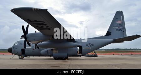 Air Force C-130J utilizzato dalla forza aerea della riserva 53rd Meteo squadrone di ricognizione, noto anche come "Hurricane Hunters' Foto Stock