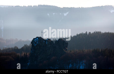 Vista aerea, Bruchhauser pietre con Sauerland Panorama, monumento naturale, vertice di croce, Olsberg-Bruchhausen, Olsberg, Sauerland Foto Stock