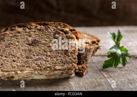 Cighir - rumeno tradizionale cibo cotto fatto da frattaglie di maiale Foto Stock