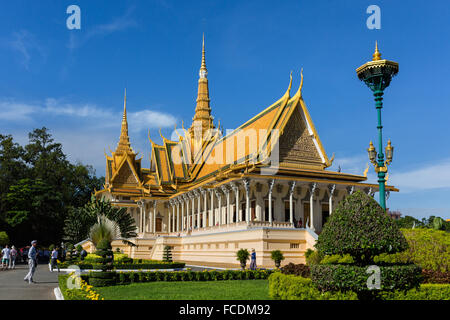 Trono hall, incoronazione hall, Preah Tineang Tevea Vinichhay, Palazzo Reale di Phnom Penh, Cambogia Foto Stock