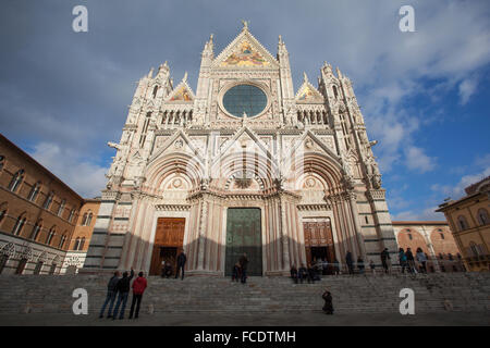 Cattedrale Metropolitana di Santa Maria Assunta. Siena, Toscana. L'Italia. Foto Stock