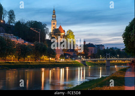 Müllner chiesa al tramonto, il centro storico della città di Salisburgo, un sito Patrimonio Mondiale dell'UNESCO, Austria Foto Stock