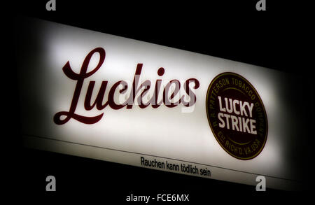 Markenname: 'Luckies'/ 'Lucky Strike', Berlino. Foto Stock