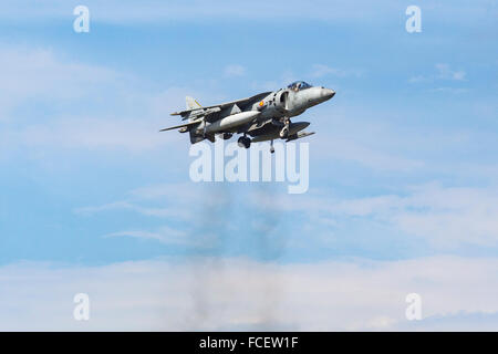 McDonnell Douglas AV-8B Harrier II (EAV-8B Matador II), Farnborough International Airshow di Farnborough, Aeroporto, Rushmoor, Hampsh Foto Stock