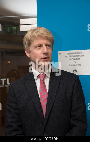 Orpington, Regno Unito, 22 Gennaio 2016,Jo Johnson MP apre la JTL apprendista centro di addestramento di Orpington Ken Credito: Keith Larby/Alamy Live News Foto Stock