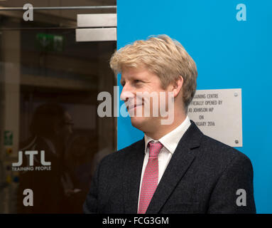 Orpington, Regno Unito, 22 Gennaio 2016,Jo Johnson MP apre la JTL apprendista centro di addestramento di Orpington Ken Credito: Keith Larby/Alamy Live News Foto Stock