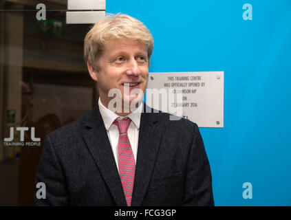 Orpington, Regno Unito, 22 Gennaio 2016,Jo Johnson MP apre la JTL apprendista centro di addestramento di Orpington Ken Credito: Keith Larby/Alamy Live News Foto Stock