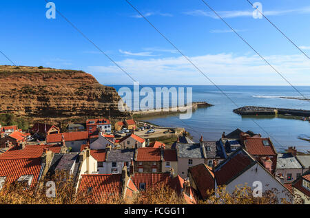 Staithes villaggio ed un porto sulla costa orientale dello Yorkshire Inghilterra Foto Stock