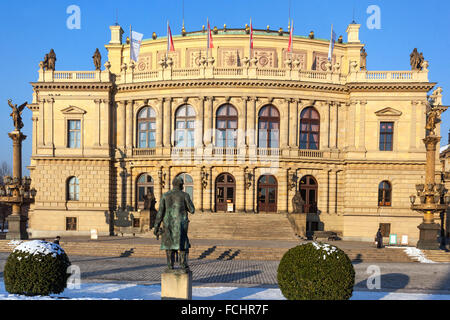 Praga, la sala concerti Rudolfinum su Jan Palach Square a Praga, Repubblica Ceca Foto Stock