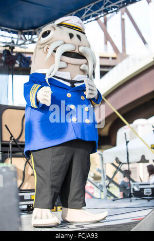 Il Mascot al mercoledì in sul lungomare mostra Foto Stock