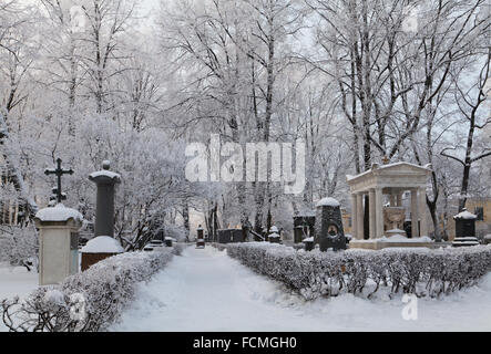 Il Cimitero di Tikhvin si trova presso il Monastero di Alexander Nevsky, a San Pietroburgo, Russia. Foto Stock