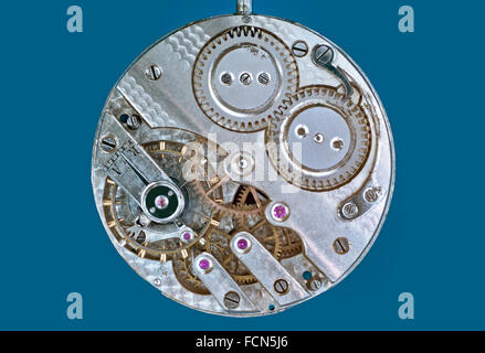 Primo piano di un vecchio orologio da tasca Foto Stock