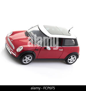 Nuovo stile Mini Cooper su sfondo bianco Foto Stock