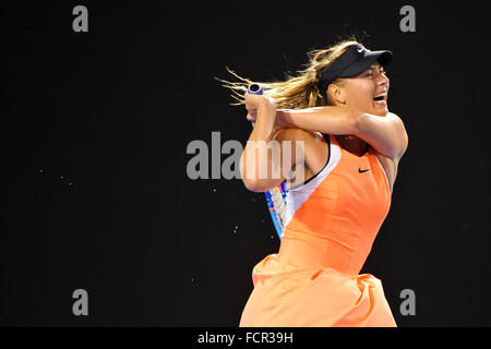 Melbourne Park, Melbourne, Australia. 24 gen 2016. Maria Sharapova (RUS) battiti B Bencic (SWI) in 2 set di chiudere © Azione Sport Plus/Alamy Live News Foto Stock