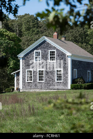 Caratteristico stile cape cod saltbox home, Martha's Vineyard, Massachusetts, STATI UNITI D'AMERICA Foto Stock