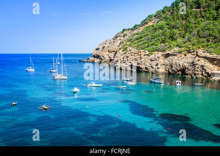 Ibiza Cala Benirras spiaggia di San Joan a Isole Baleari Spagna Foto Stock