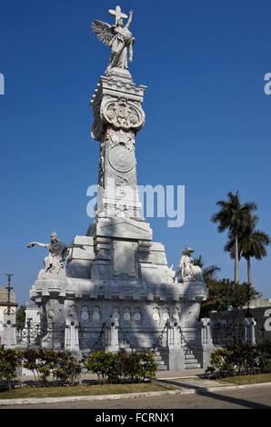 Memoriale per i vigili del fuoco in necropoli Cristobal Colon, quartiere Vedado, Havana, Cuba Foto Stock